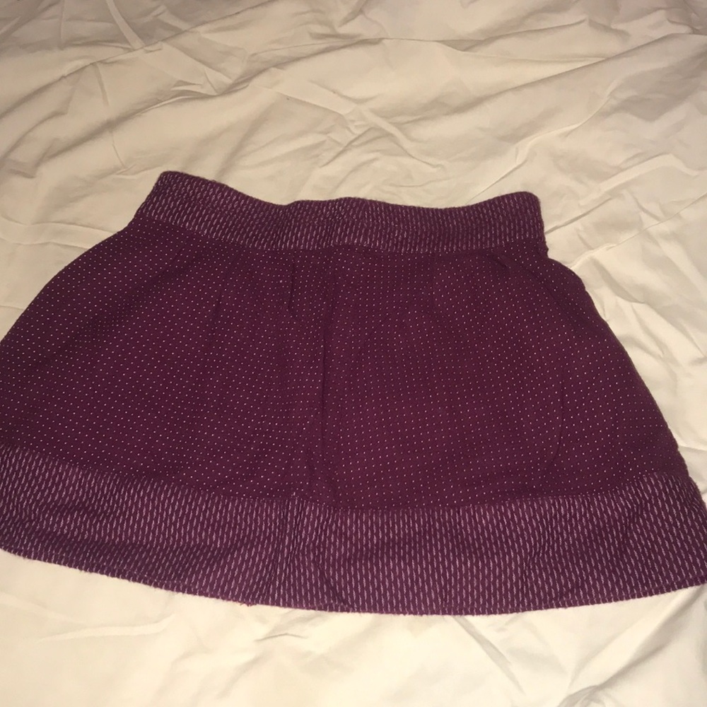 Women’s size 1 maroon skirt